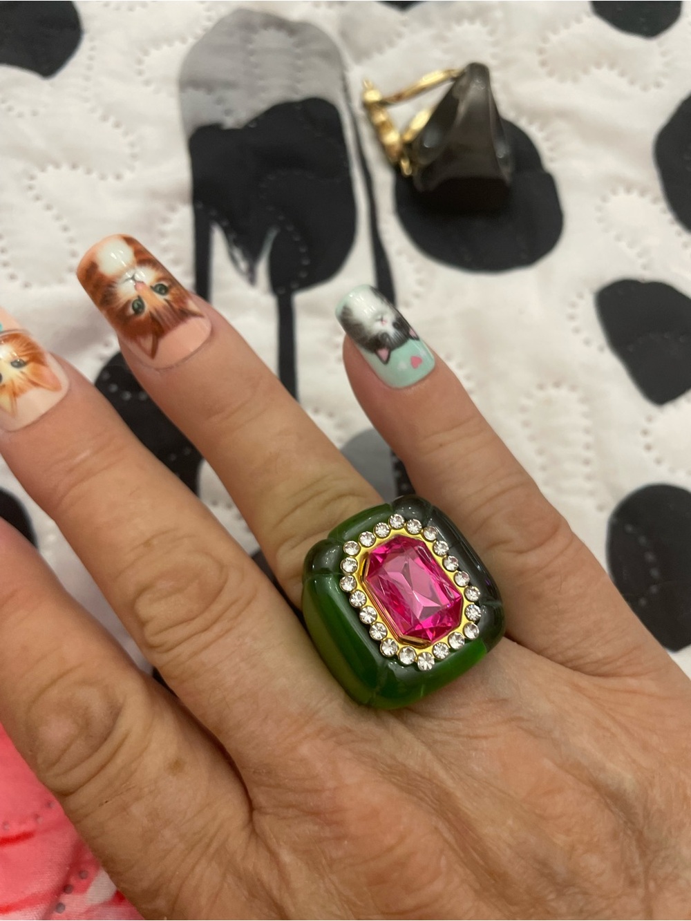PRICING IS FIRM!!!
Green,lRed, Gold,Purple or Black with Center stones